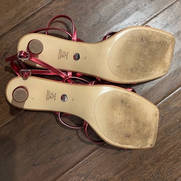 ZARA ~ ROUND HEELED SANDALS - Picture 4 of 10